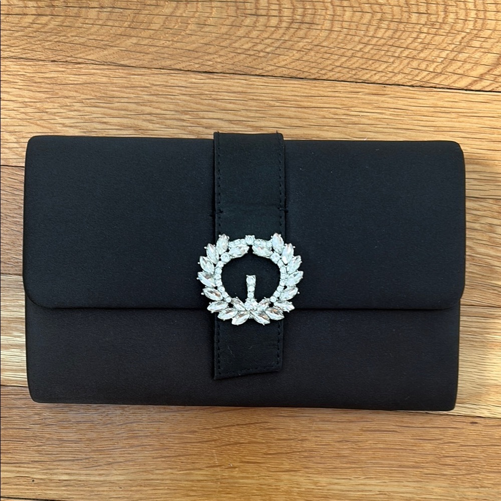Elegant Black Clutch with Crystal Accent